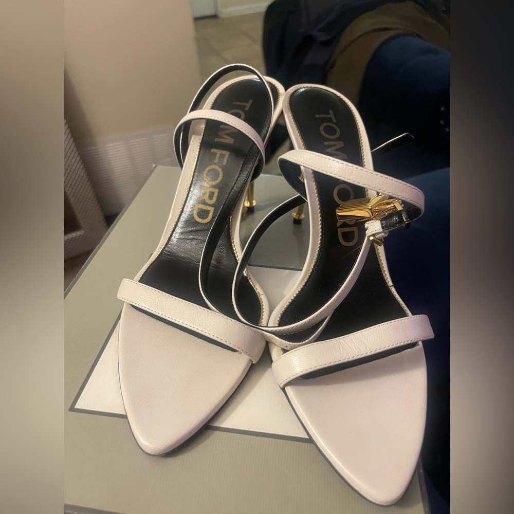 TOM FORD HEELS SIZE 40( US 10)
